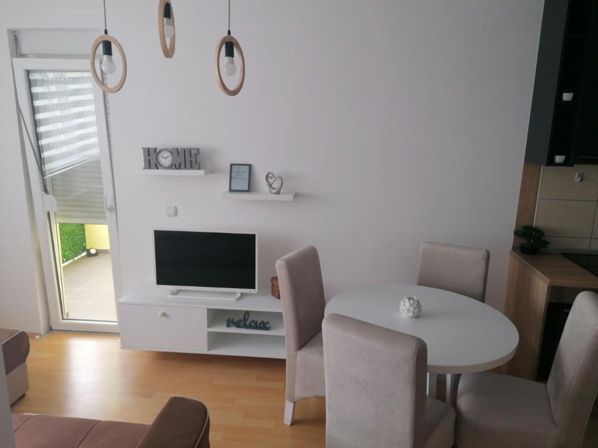 Emili Apartman ヤゴディナ エクステリア 写真